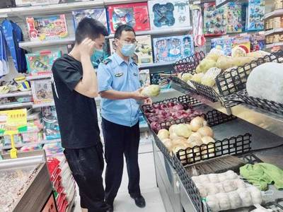 为防控生鲜食品销售风险,济南平阴市场监管部门开展专项检查